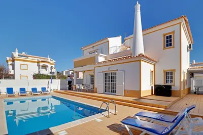 Image de Villa with 3 Bedrooms and private Pool in Galé Beach