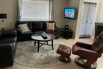 Image de Our Hideaway Condo!