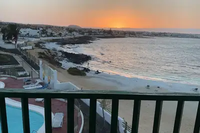 Front de mer - accès direct plage - vue exceptionnelle sur la baie de Corralejo