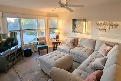 Image de Navigate Manistee for beaches, pools, & outdoor adventure!