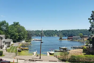 Image de Relaxing waterfront cottage on Irondequoit Bay