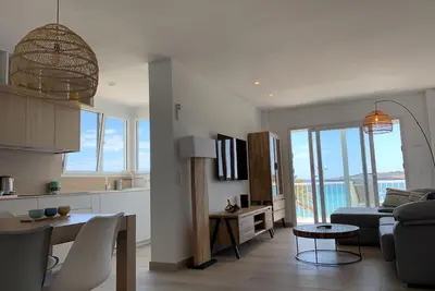 New Beach Front Apartment (Desinfected) Discounts