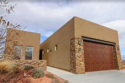 Image de Lake Powell Luxury: Brand New 4br Home, Boat-Friendly 50ft Garage