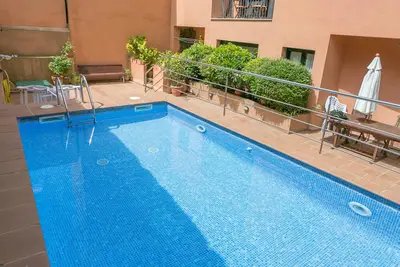 Image de 2 bed. Gf apartment in center of Begur, w shared pool & parking (H62)