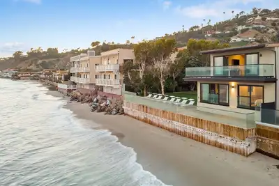 Image de Sa Beach Suites on Carbon Beach #3