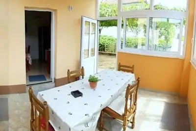 Image de Appartement de deux chambres avec la terrasse Jelsa, Hvar (A-4028-b)