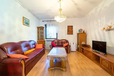 Image de Appartement de quatre chambres avec la terrasse Bibinje, Zadar (A-18275-b)
