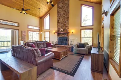 Image de Mtn-View Hilltop Hideaway w/ Deck in Show Low