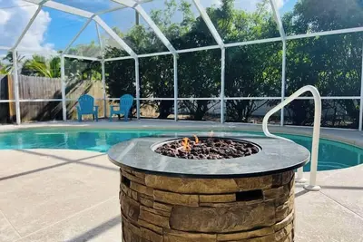Image de Beach Home with Pool 1 mile from Beach!