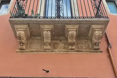 Image de \"Everybody says. . . You gotta go to Noto! \"
