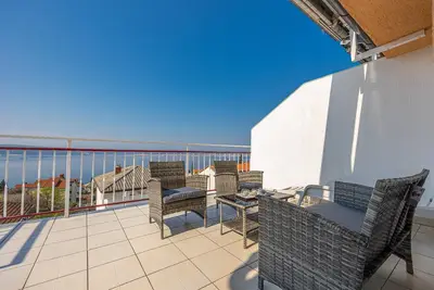 Image de Appartement de vacances Dramalj pour 1 - 8 personnes avec 4 chambres à coucher - Appartement de vaca