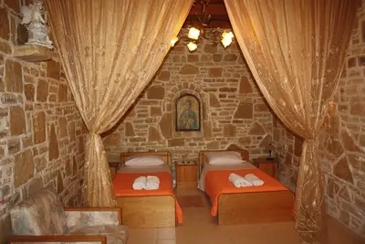 Image de Villa Fabrika - Maison de pierre récente dans un village traditionnel de Crète sud