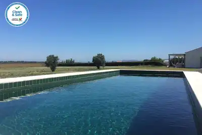 Image de Beautiful and charming house with pool