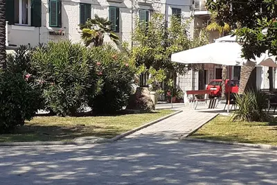 Garçonnière avec air conditionné Kastel Kambelovac, Kastela (As-18267-a)