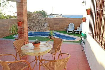 Image de Chalet acogedor con piscina