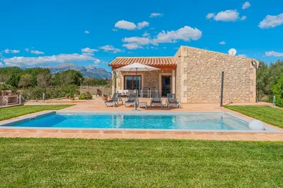 Image de Maison de vacances \"El Rafal de Son Alberti\" avec vue montagne, climatisation et piscine