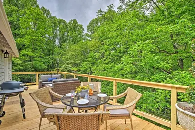 Image de Renovated Highlands Cottage 3 Miles to Downtown!