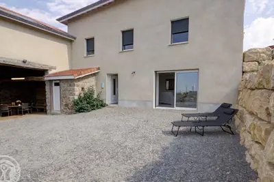 Image de Maison de vacances rénovée pour 10 pers. avec fibre internet, terrasses et cour privative