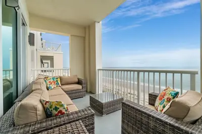 Image de Direct Ocean Front Luxury Unit with Expansive Views