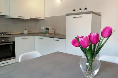 Image de Annivè: quiet, 1 km from lake with wifi and parking and services.