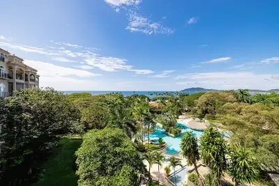 Image de Exquisite beachfront condo in Tamarindo, boasting ocean vistas!