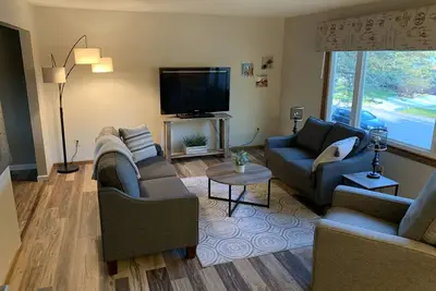Image de Warm and cozy property<br>2 miles to Mayo and St. Mary’s. 4 bedrooms, 3 bathrooms. <br>