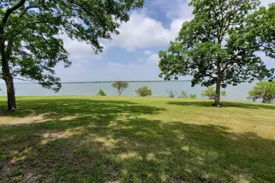 Image de Cozy Cabin on the Lake