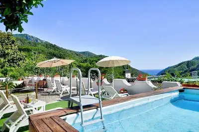 Image de Casa Trifone C: A graceful studio apartment surrounded by the greenery, with Free Wi-Fi.