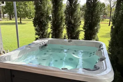 Image de Blaxlands Homestead located in possibly the very best location in the Hunter with walk to everythi