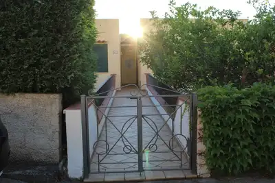 Elegant sea-view house 4 minutes' drive from beaches