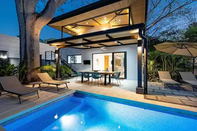 Image de Stunning Tamarindo House: 5 Bedrooms, Private Pool, Steps to Beach & Town