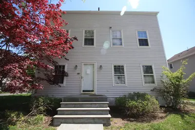 Image de Group getaway mansion in the heart of Pennington