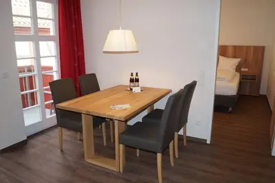 Image de Appartement inondé de lumière (45 m²) avec balcon et cuisine séparée