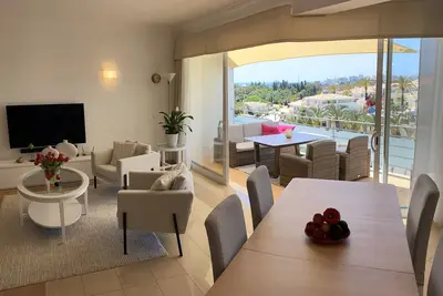 Parque nº 8 - Penthouse confortable de deux chambres, piscine communautaire, terrasse sur le toit, c