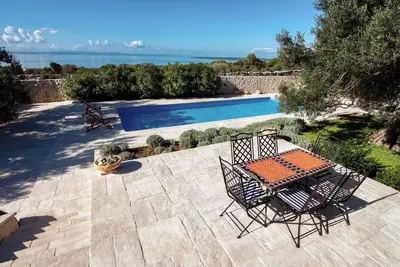 Image de Maison de vacances avec la piscine Lun, Pag (K-18321)