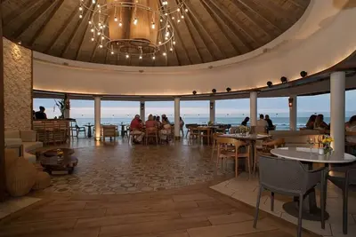 Image de 4bd Villa with Private Pool in Exclusive Beachfront Resort