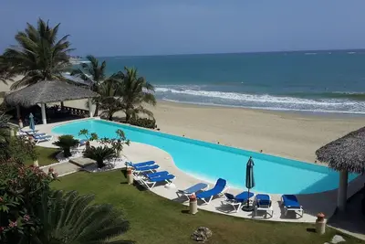 Image de 2bd condo in beachfront residence near everything, pool, Wi-Fi, cable Tv, Ac