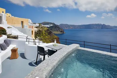 Image de (w) Deluxe 1 Bedroom Cave Villa | Outdoor Hot Tub | Santorini