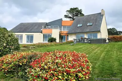 Image de Grande maison avec vue imprenable sur l'Aber-Wrac'h (Finistère)