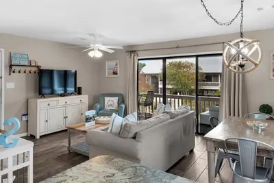 Image de Beachy, Modern & Updated - Seagrove Beach on 30a + Free Attraction Tickets!