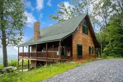 Image de 2 Family Log Cabin ❃ A+ Vistas ❃ Starlink ❃ Fire Pit ❃ 15 miles to National Park