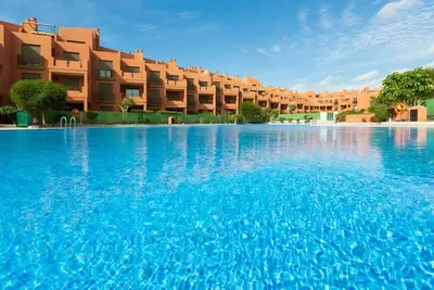 Image de Confortable appartement pour 4 personnes avec Wifi, piscine, Tv, terrasse et animaux admis
