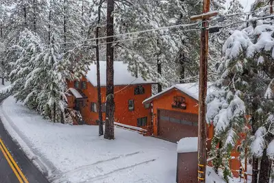 Image de Exquisite Vacation Home with Hot Tub, Ev Charger