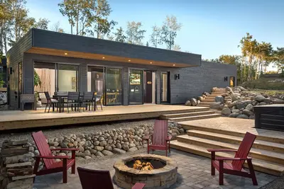 Image de Clear Lake, cabin, hot tub