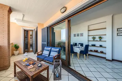Image de Apartment in the Medieval Village with wonderful terrace overlooking the sea.
