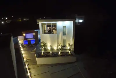 Image de The Scenery, cinema ocean view and pool bar.