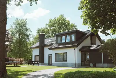Image de 28-person Group Villa