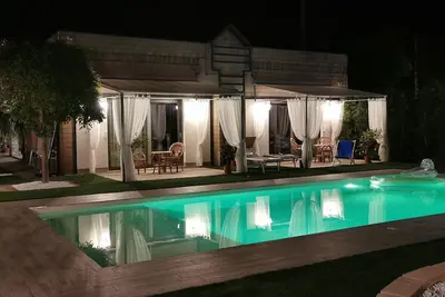 Image de Exclusive Villa with Private Pool Sleeps 12 - 6 Rooms