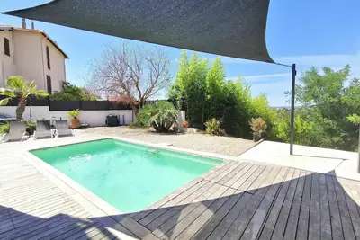 Belle maison de vacances privée avec Wifi, piscine privée, climatisation, Tv, terrasse, parking