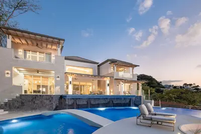 Image de Oceanview Villa w/ water slide, 2 golf carts, deluxe breakfast, Hk included
